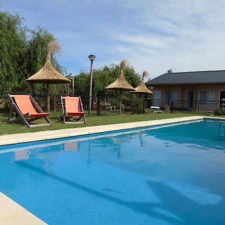 Aitue Bungalows Gualeguaychú Extérieur photo